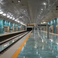 Станция метро, арт