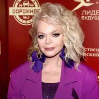 Лариса Долина