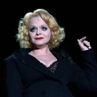 Лариса Долина