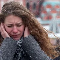 Женщина, шум