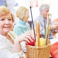 Пожилые люди