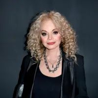 Лариса Долина