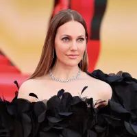 Мерьем Узерли