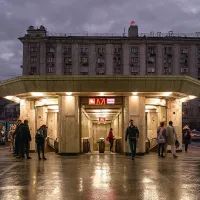 Вход в метро