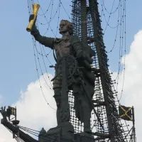 Статуя Петра I