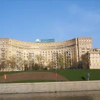 Здание сталинской эпохи на Ростовской набережной