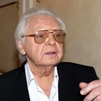 Юрий Антонов