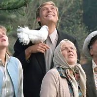 Кадр из фильма "Любовь и голуби"