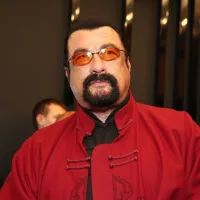 Стивен Сигал