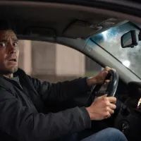 Испуганный мужчина