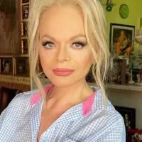 Лариса Долина