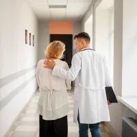 Врач, пациент, поликлиника