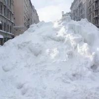 Большой сугроб