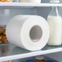 Не верила в этот способ, но теперь рекомендую всем: туалетная бумага спасает мою кухню от сильных запахов