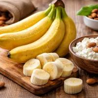 Бананы с творогом и миндалем