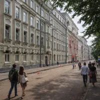 Переулок, здание