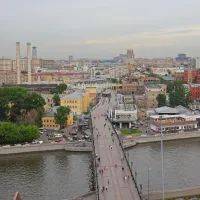 Вид на Патриарший мост с храма Христа Спасителя