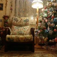 Кресло, елка