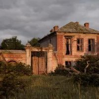 Заброшенная усадьба