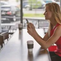 Девушка, смартфон