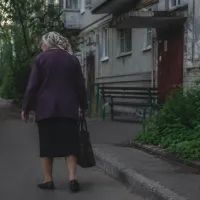 Старушка