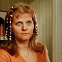 Ирина Муравьева в роли Нины Соломатиной