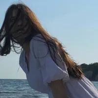 Девушка