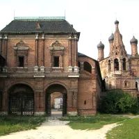 Святые ворота с Крутицким надвратным теремом