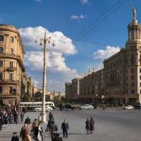 «Дом под юбкой», на улице Горького октябрь 1950 года