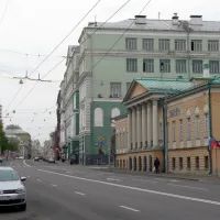 Город
