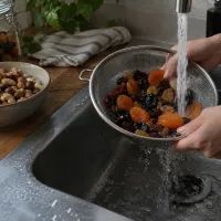 Сухофрукты и орехи