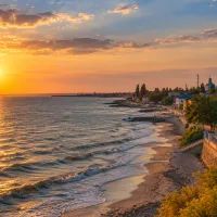 Город у моря