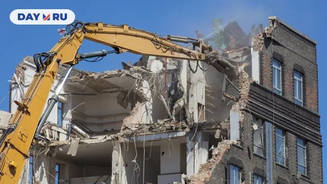 Снос старого здания Снос старого здания