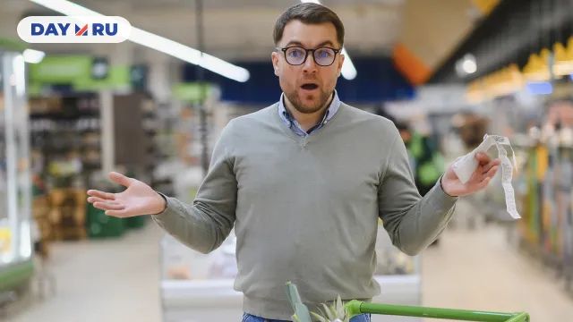 Мужчина в магазине Мужчина в магазине