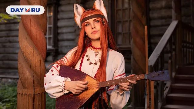 Девушка с балалайкой Девушка с балалайкой