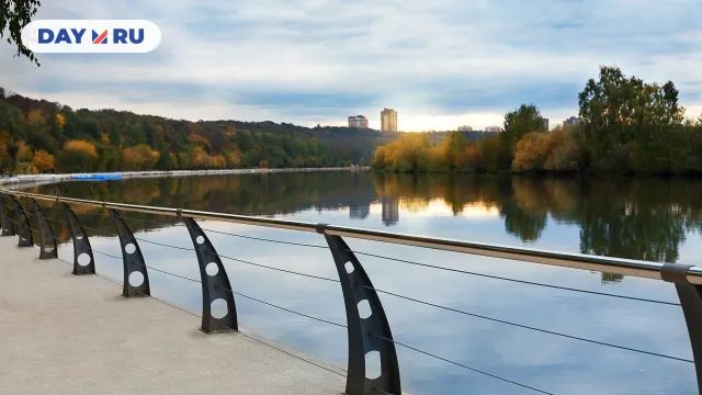 Набережная парка Фили