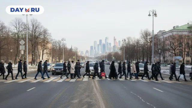 Люди, пешеходный переход