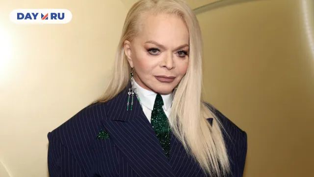 Лариса Долина