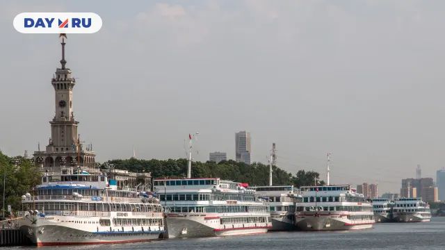 Круизные теплоходы компаний Мостурфлот