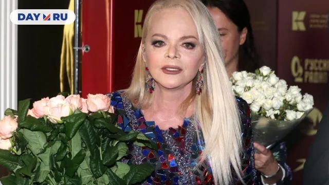 Лариса Долина