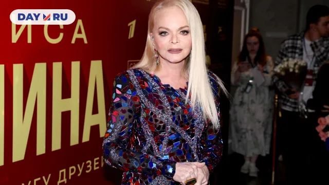 Лариса Долина