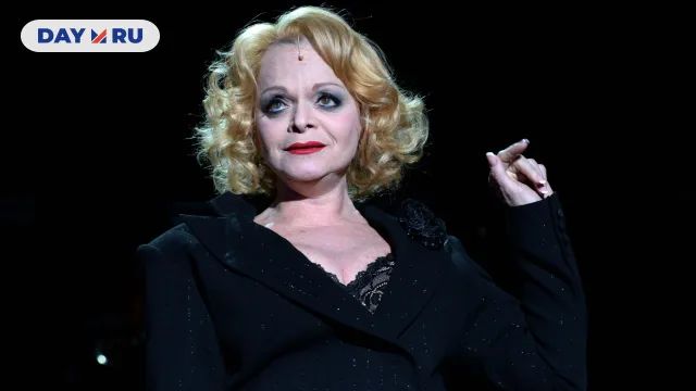 Лариса Долина