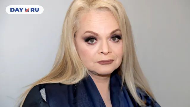 Лариса Долина