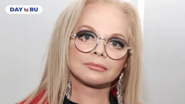 Лариса Долина