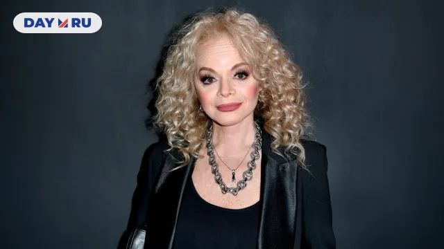 Лариса Долина