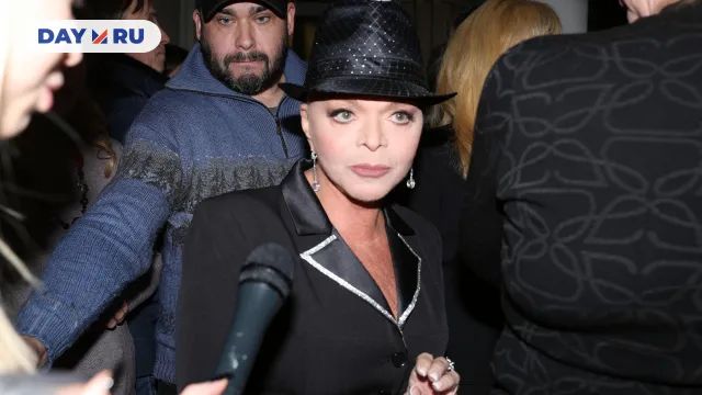 Лариса Долина