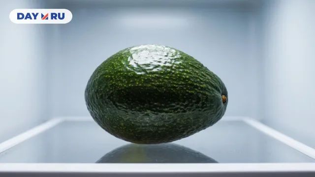 Без сюрпризов! Больше мои авокадо не темнеют: капля лимонного сока и пищевая плёнка творят чудеса