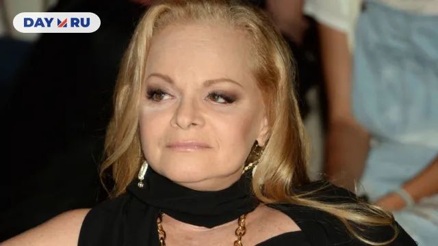 Лариса Долина