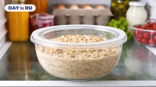 Овсянка в холодильнике с продуктами