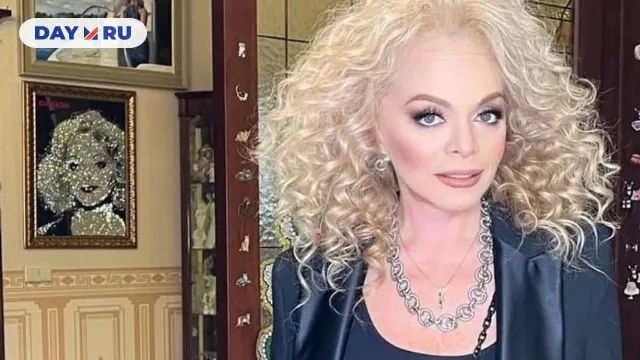 Лариса Долина